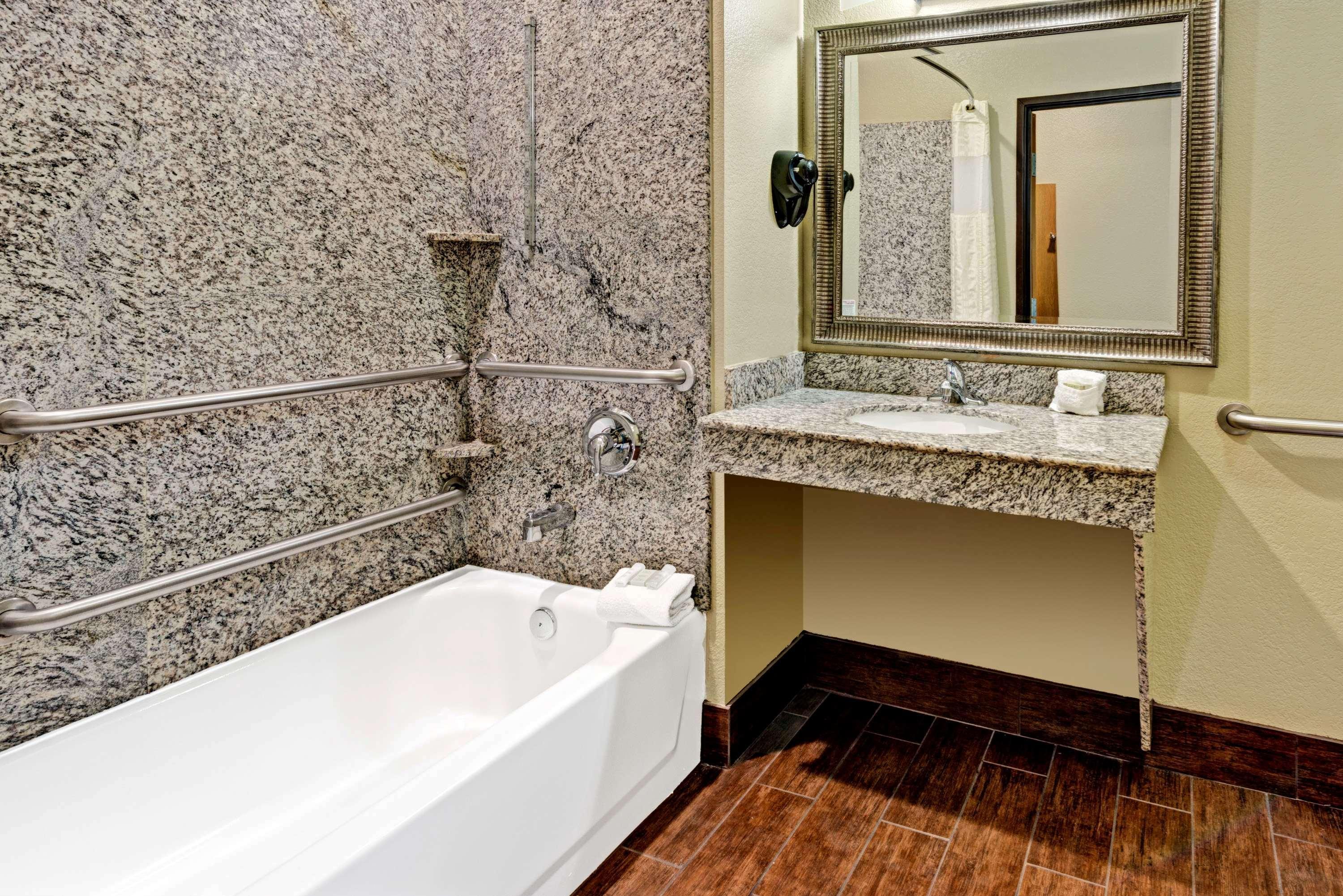 Super 8 By Wyndham San Antonio/Alamodome Area Ξενοδοχείο Εξωτερικό φωτογραφία