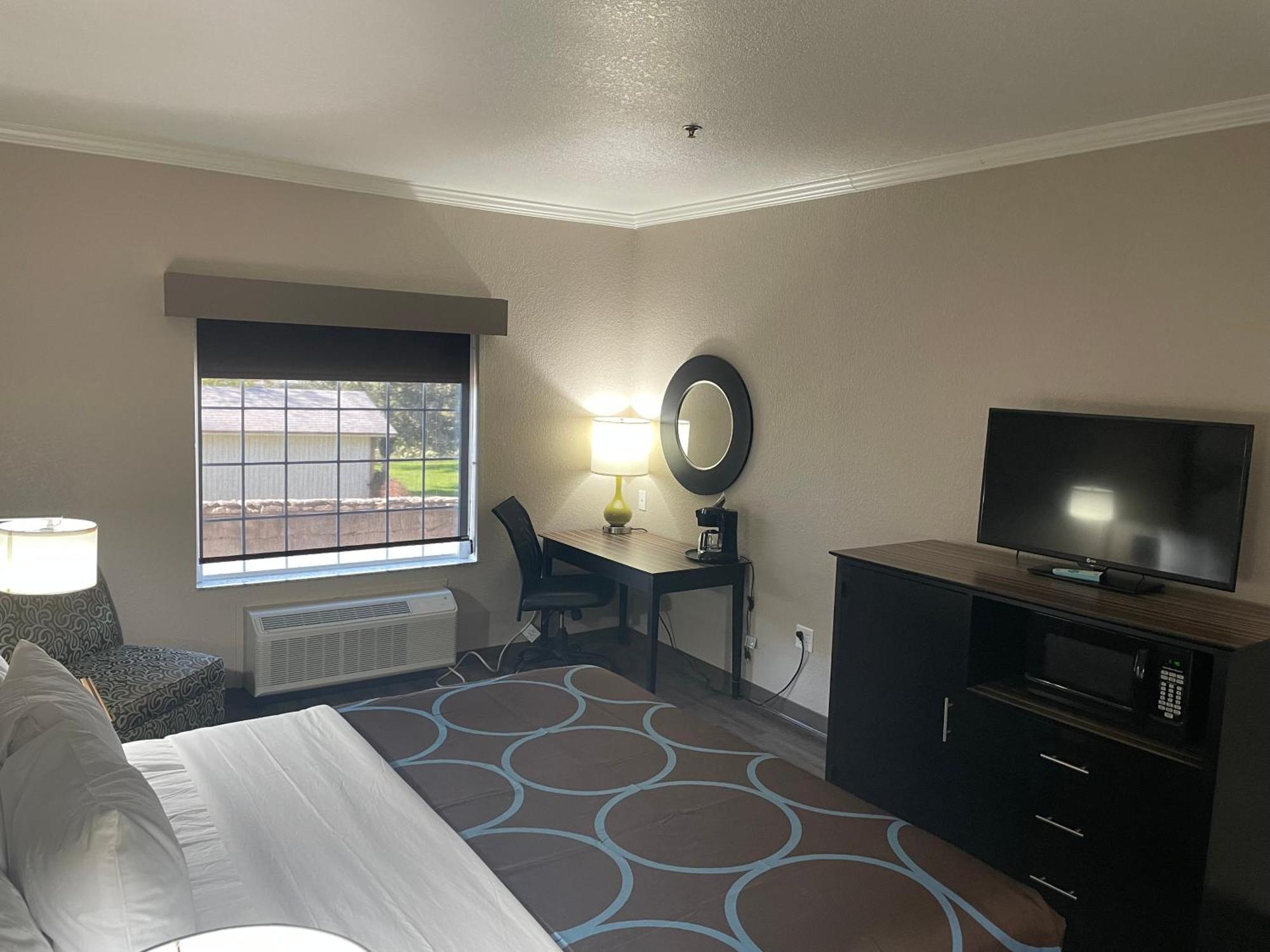 Super 8 By Wyndham San Antonio/Alamodome Area Ξενοδοχείο Εξωτερικό φωτογραφία