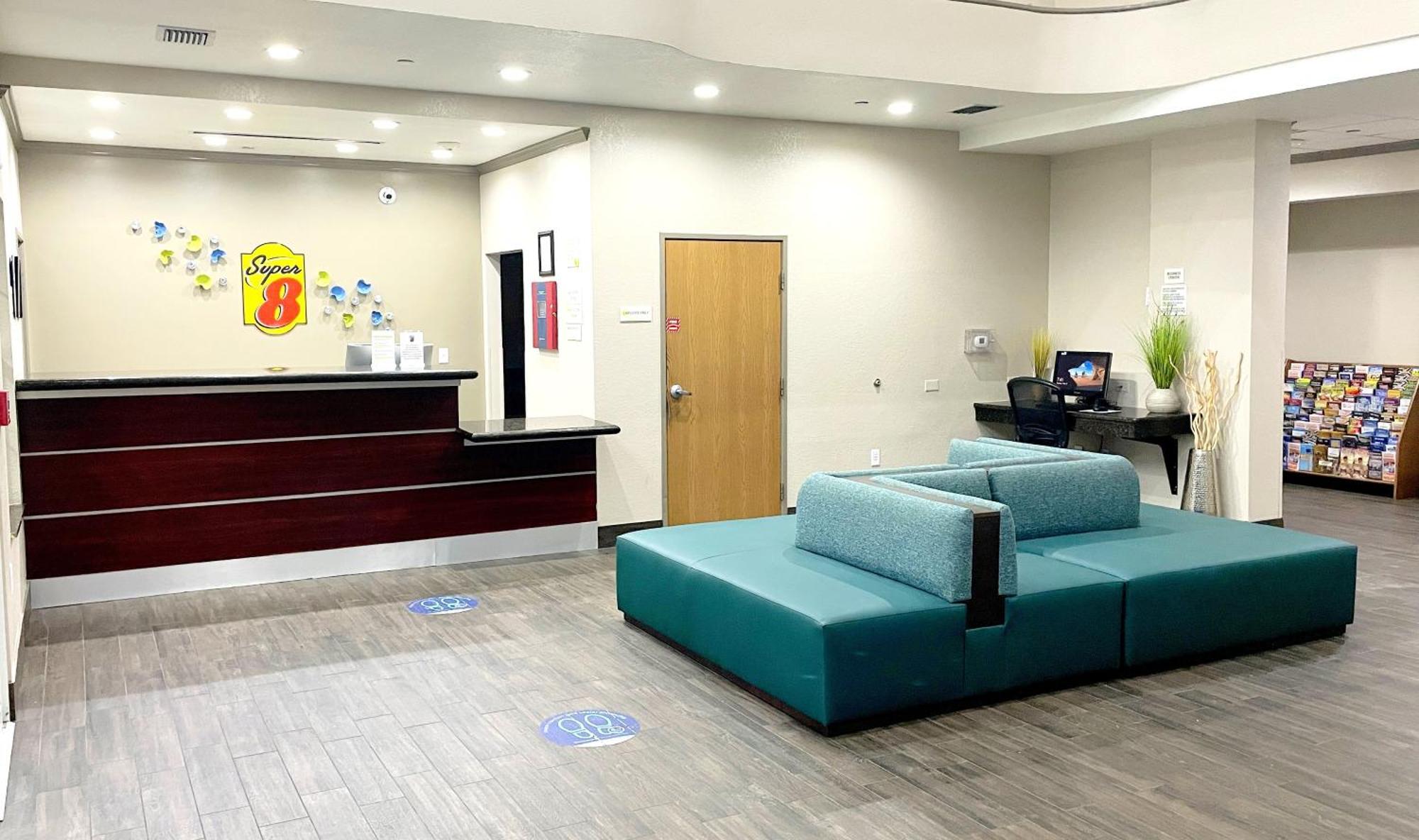 Super 8 By Wyndham San Antonio/Alamodome Area Ξενοδοχείο Εξωτερικό φωτογραφία