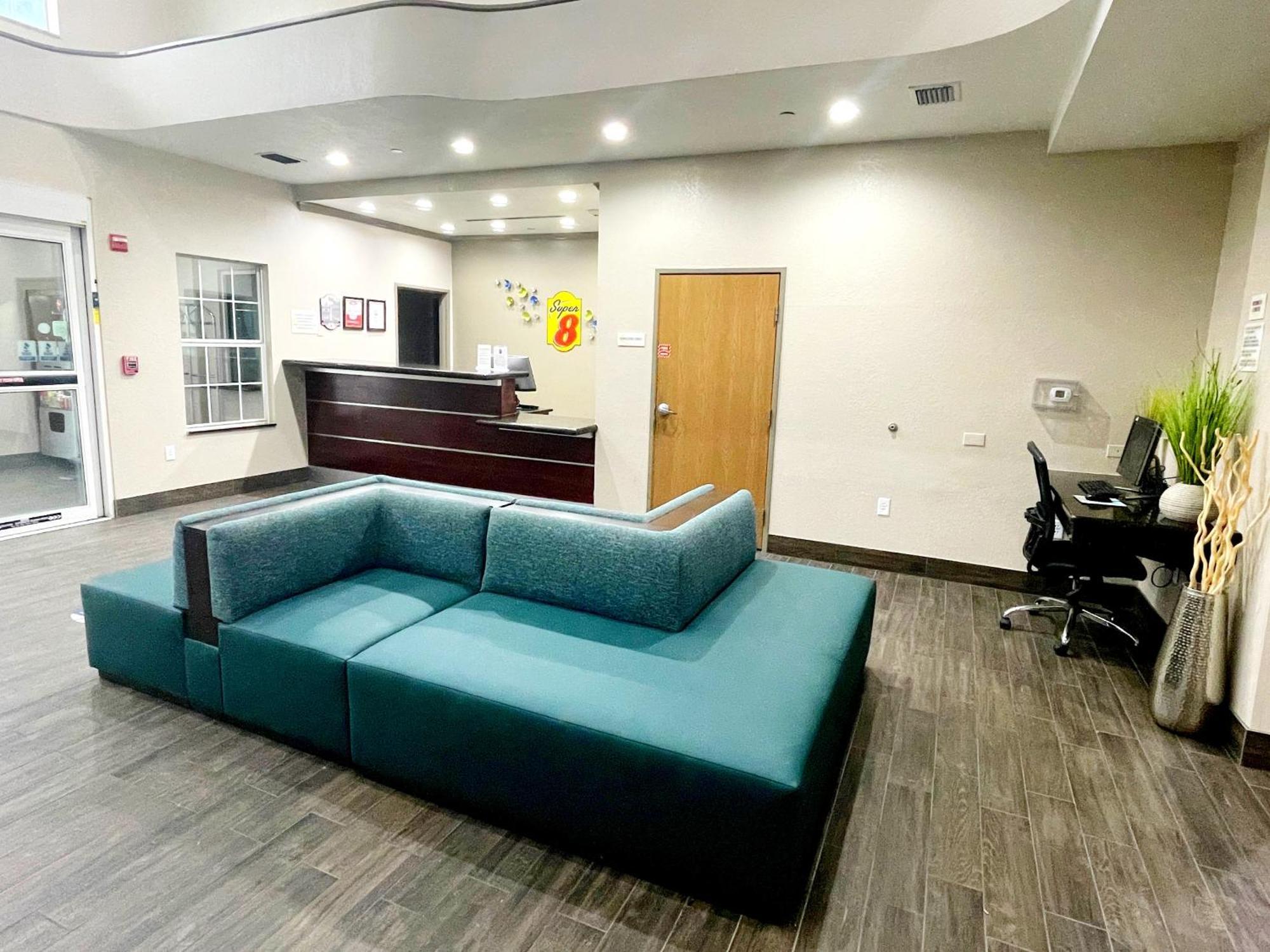 Super 8 By Wyndham San Antonio/Alamodome Area Ξενοδοχείο Εξωτερικό φωτογραφία